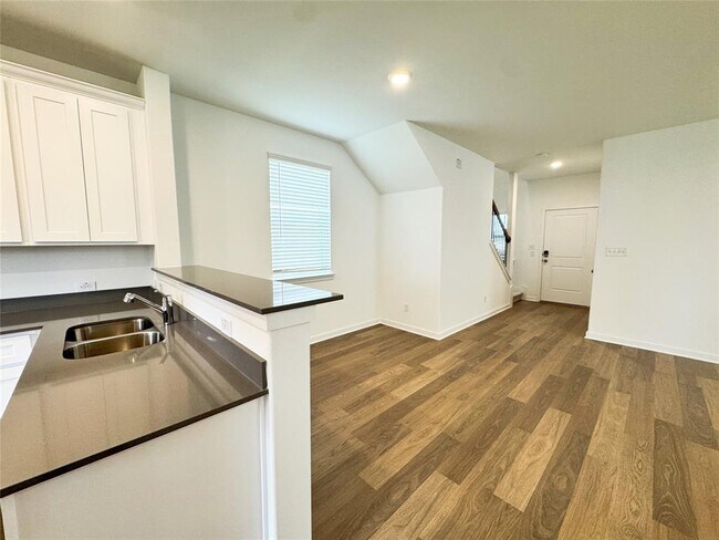 Foto del edificio - 130 Golden Bell Wy