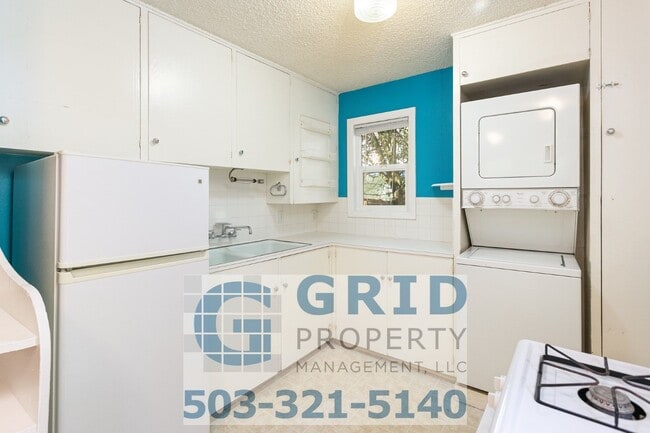 Building Photo - GPM106 - NE Monroe Ave (T2)