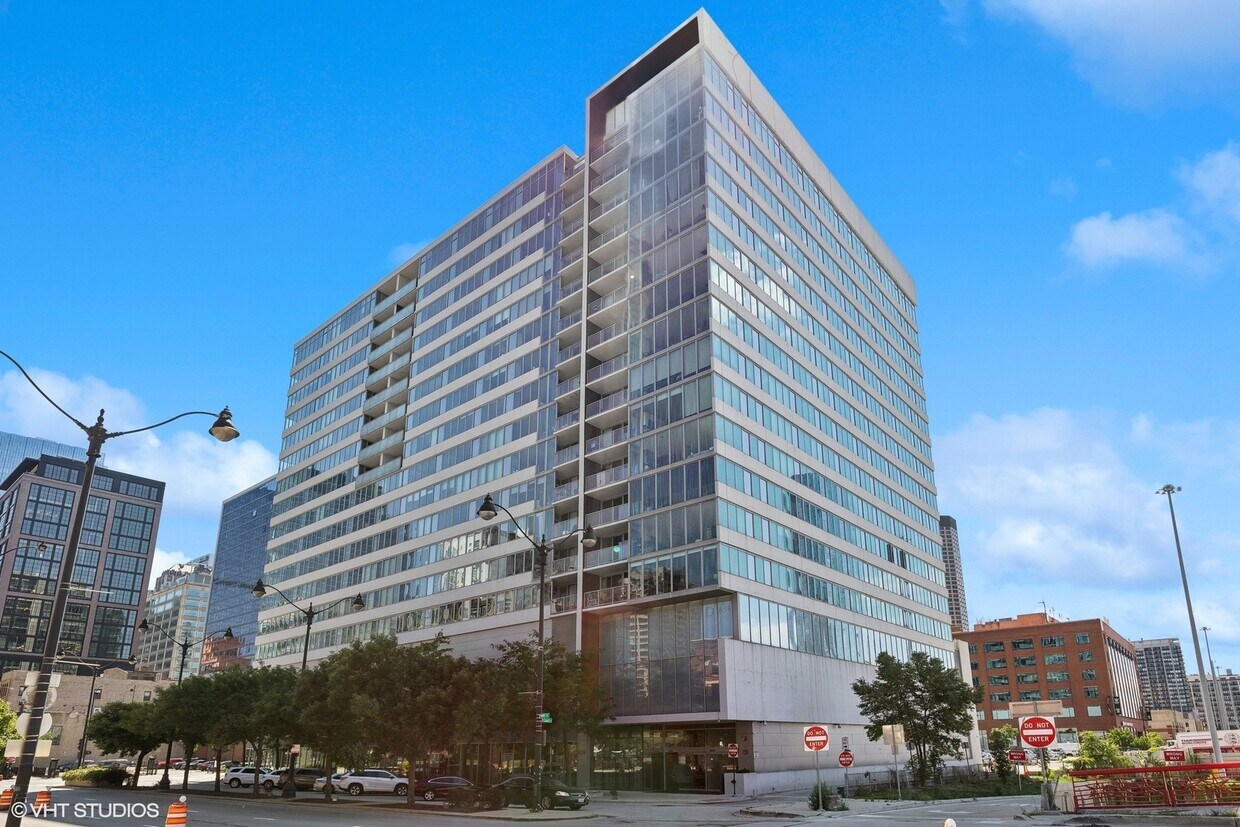 Foto principal - 659 W Randolph St