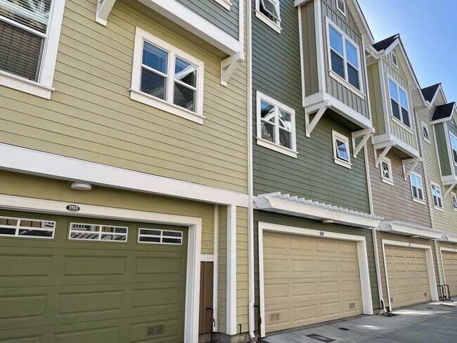 Foto del edificio - 1915 Aberdeen Ln