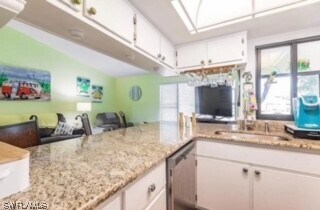 Foto del edificio - 5650 Trailwinds Dr