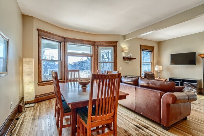 Foto del edificio - 735 Laurel Ave