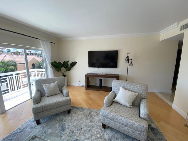 Building Photo - 250 Bradley Pl