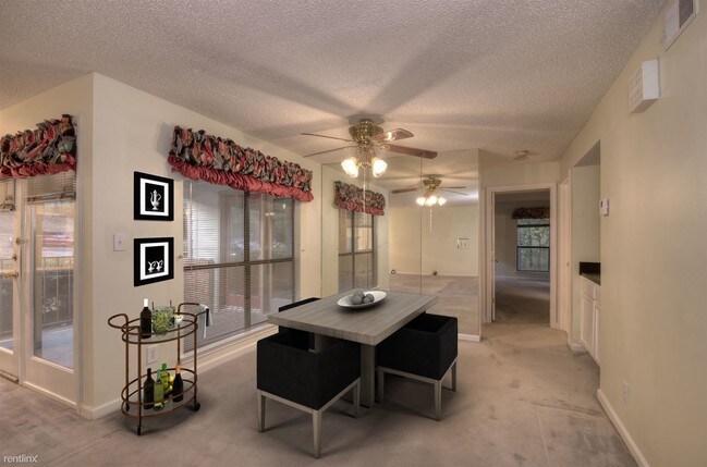 Foto del edificio - 605 Gables Dr