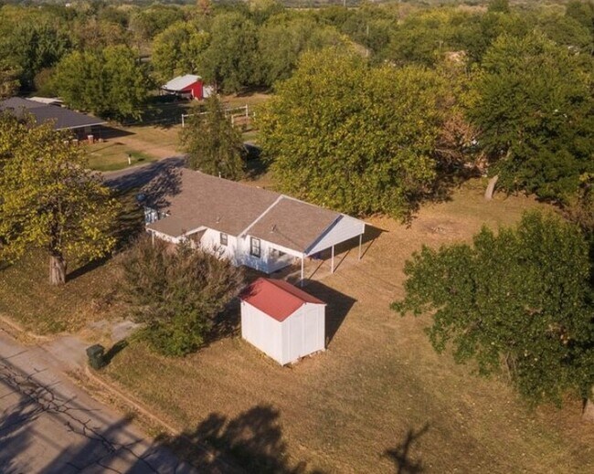 Foto del edificio - 602 E Jefferson St