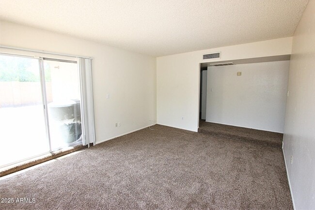 Building Photo - 2407 W Dunbar Dr