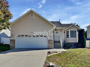 Building Photo - 1526 N 250 W