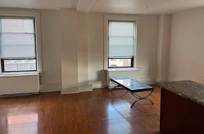 Vista de la ciudad Sala de estar abierta - 140 Chestnut St