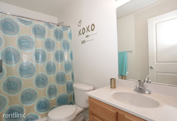Foto principal - 454 Snowberry Ln