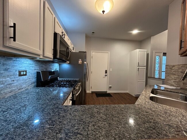 Building Photo - 1385 Redbridge Ct