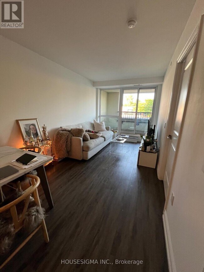 Photo du bâtiment - 1700-1700 Avenue Rd