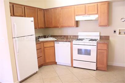 Primary Photo - 117 N Evergreen Ave
