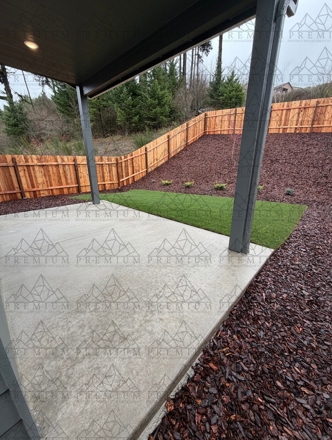 Foto del edificio - 3 BED 2.5 BATH NEW BUILD!