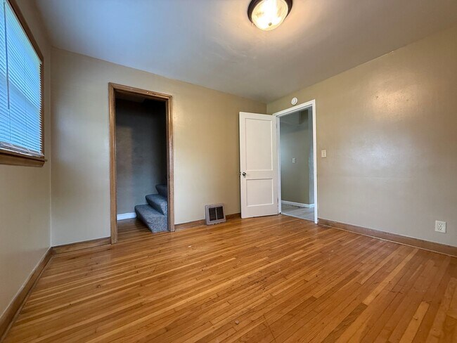 Foto del edificio - Great 2+ Bedroom Single Family Home off West 7th in St Paul