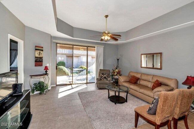 Foto del edificio - 4202 E Broadway Rd