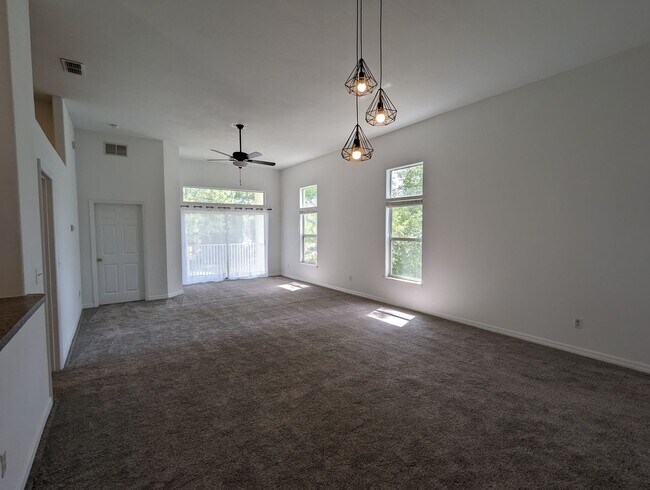 Foto del edificio - 3 Bedroom, 2 Bath with Private Balcony off Primary Bedroom in St. Augustine Shores - Call us for ...