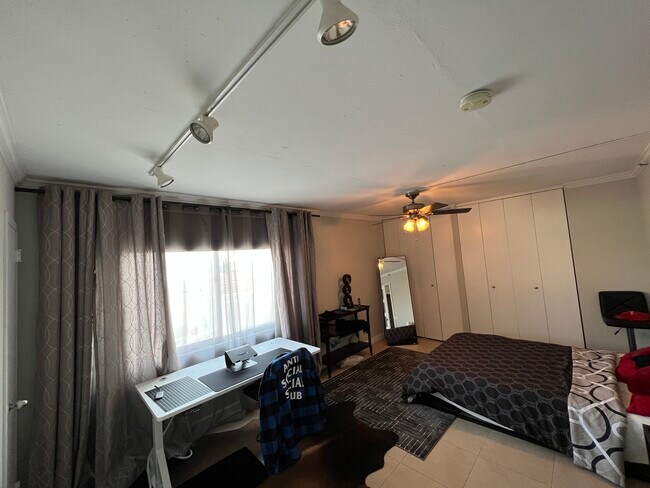 Foto del edificio - 10 Cottage Plz