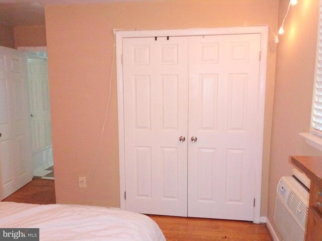 Building Photo - 521 S 16th St