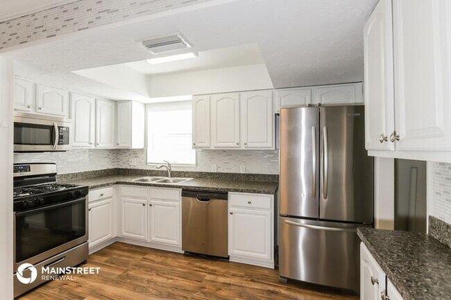 Foto del edificio - 1833 SHORE ACRES BLVD NE, ST PETERSBURG, F...