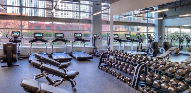 Foto del edificio - 545 N Dearborn St