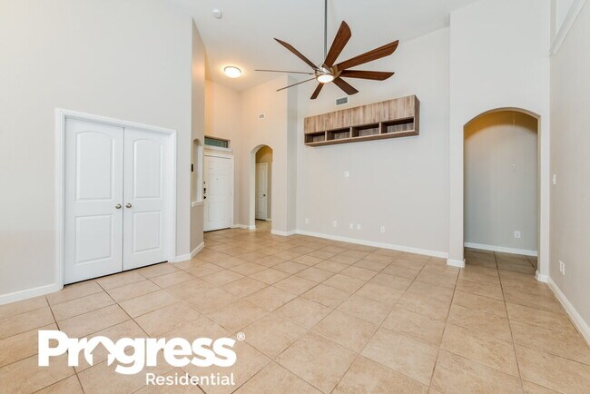 Building Photo - 545 Foxcraft Dr