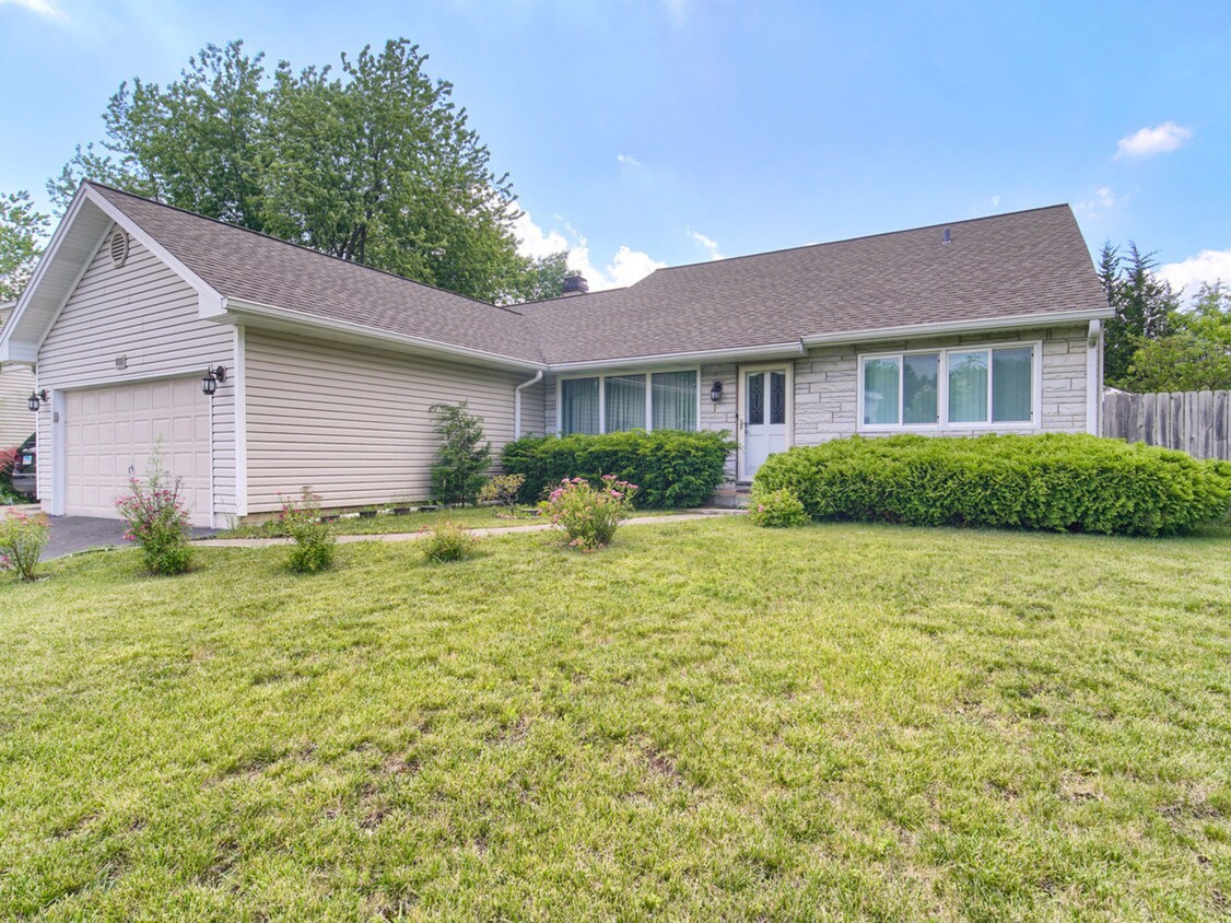 Primary Photo - 1111 Belmar Ln