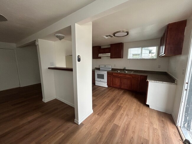 Building Photo - 6739 N 63rd Ave