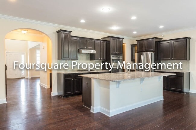 Building Photo - Single Family Home |1st Floor- Guest Suite...