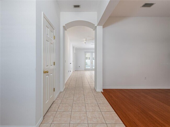 Building Photo - 1602 Hidden Meadow Ct