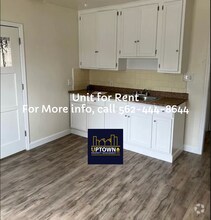 Building Photo - 515-521 S Tamarind Ave