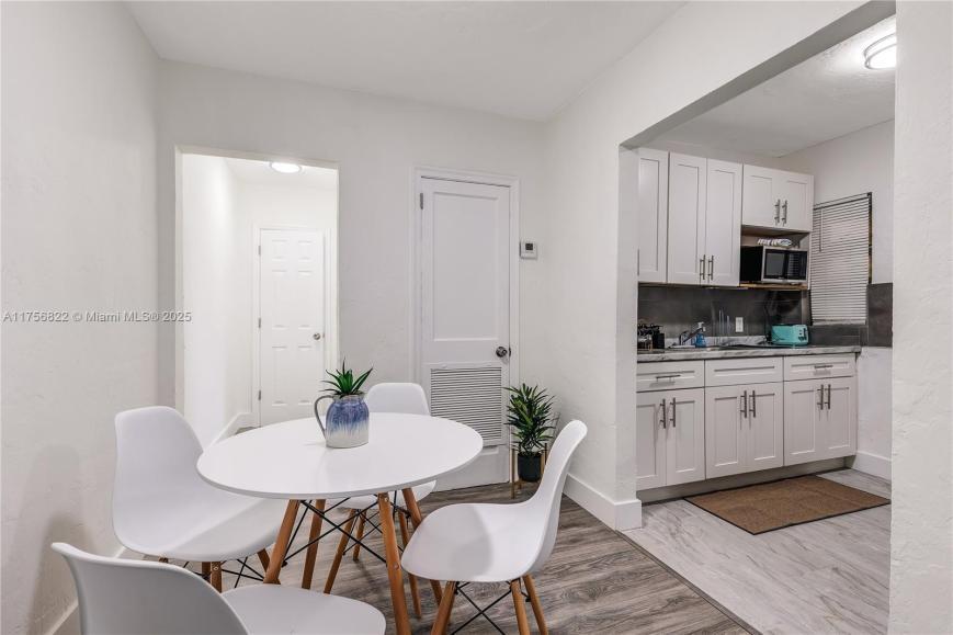Foto principal - 2 bedroom in Miami FL 33137