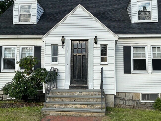 Building Photo - 199 Tarrytown Rd