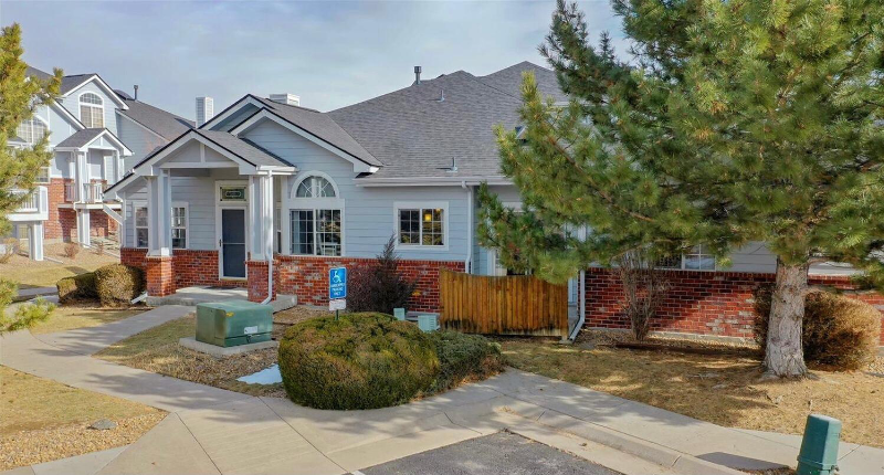 Primary Photo - 18461 E Colgate Cir