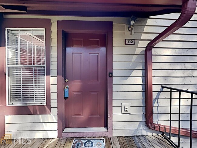 Building Photo - 112 Hawkstone Way