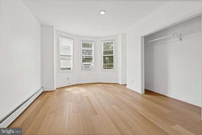 Foto del edificio - 1653 N Smallwood St