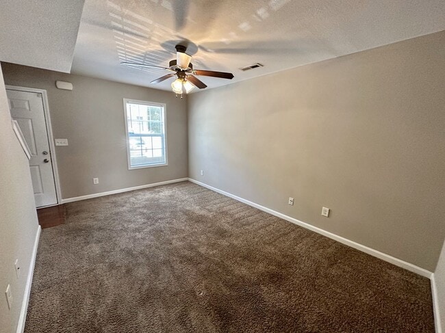 Interior Photo - Tracy Lane-855