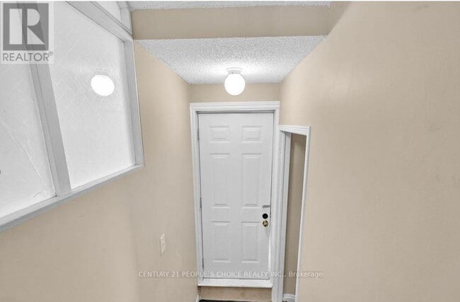 Building Photo - 104 Larkspur Rd