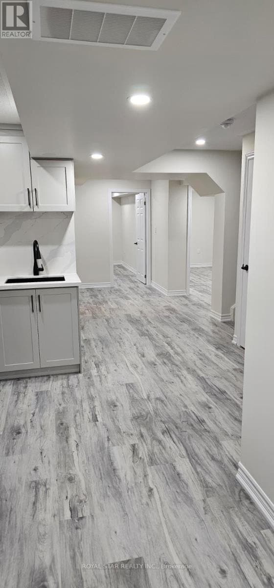 Building Photo - 1354 Apollo St