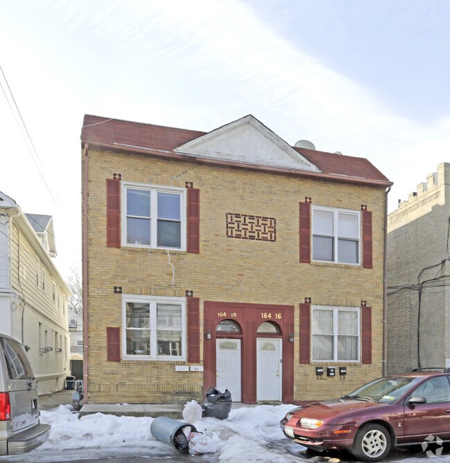Building Photo - 164-18 77th Rd