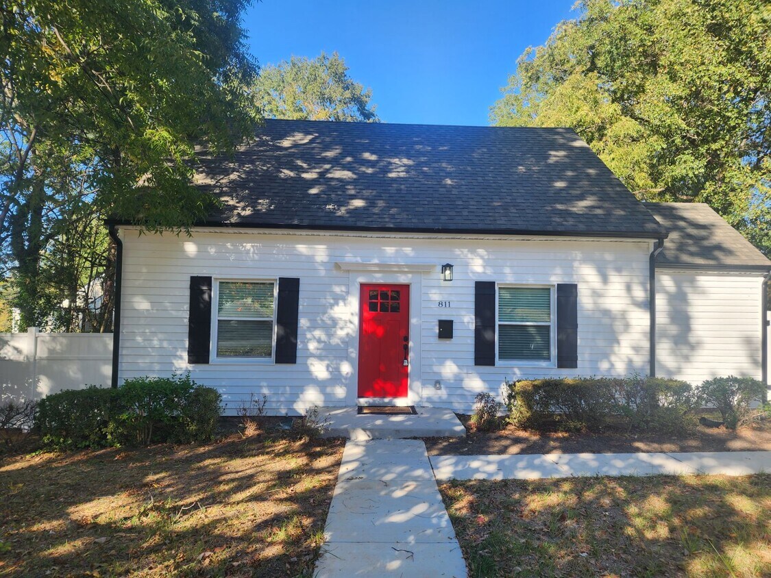 811 Everett Pl, Charlotte, NC 28205 House Rental in Charlotte, NC