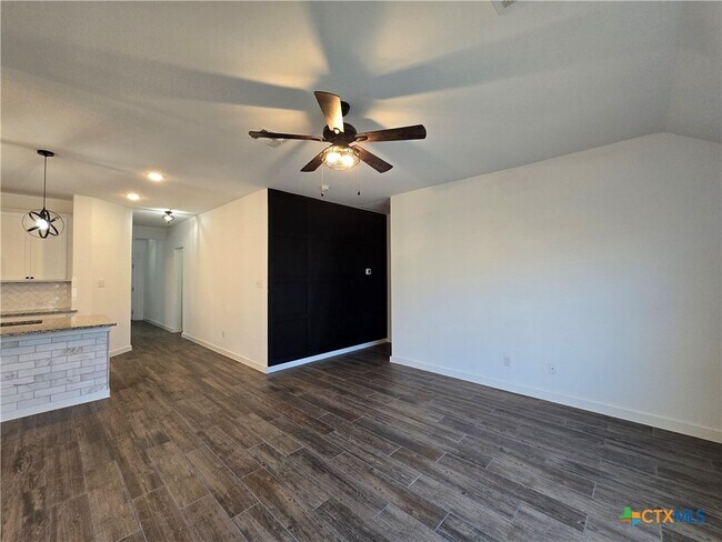 Building Photo - 3976 Legend Meadows