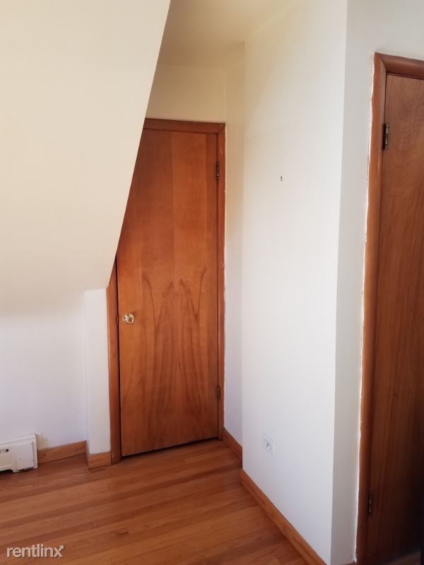 Foto del edificio - 3247 N Ozark Ave