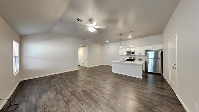 Foto del edificio - 443 Summit Ridge Dr