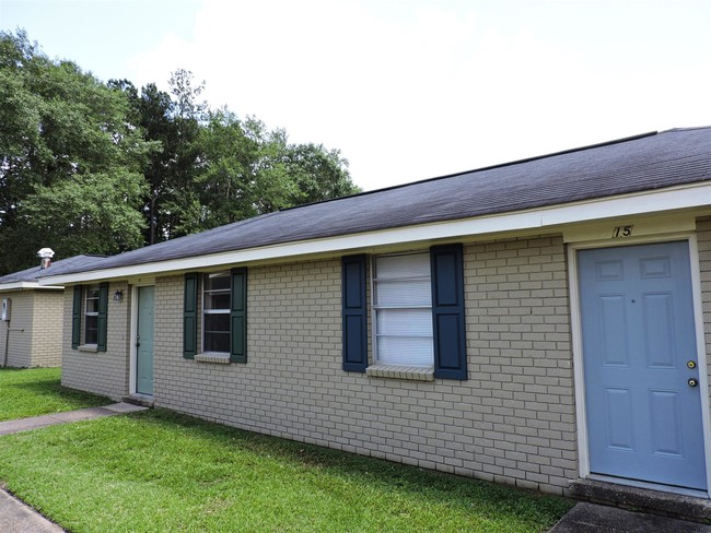 Campus Cottages Apartments Hattiesburg Ms Apartments Com