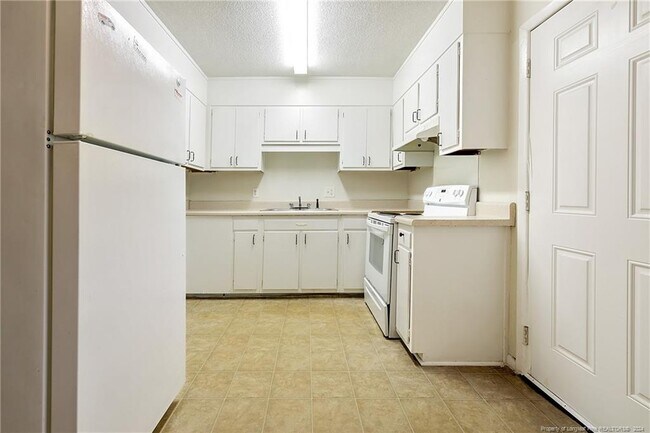 Building Photo - 2422 Bragg Blvd