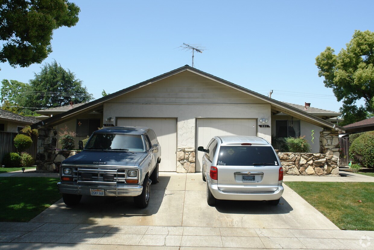 Building Photo - 533-531 Westlake Dr