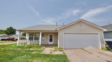 Building Photo - 1021 Periwinkle Dr
