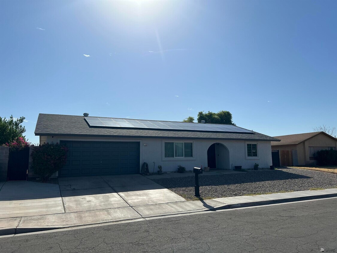 Foto principal - 1285 S Thomas Ave