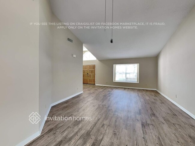 Building Photo - 4124 Ridgemoor Dr N