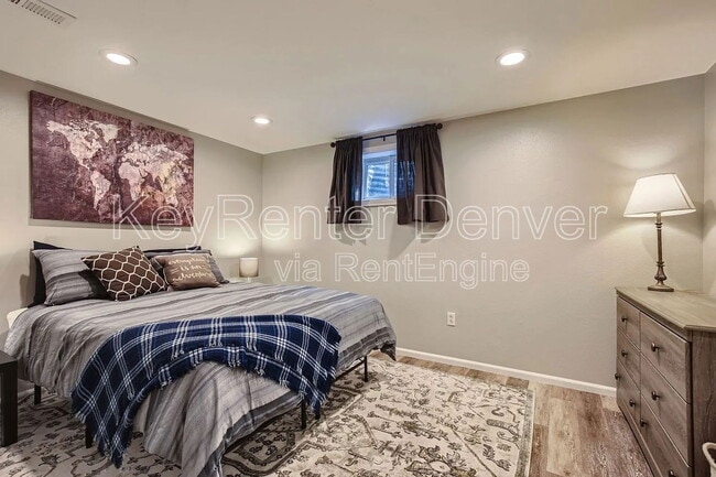 Building Photo - 5327 Independence St